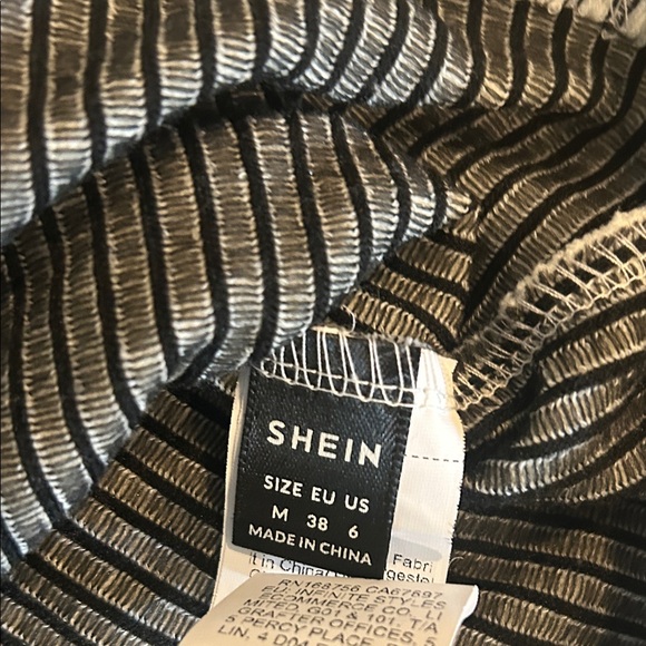 SHEIN Black and Cream Striped‎ Thick/Stretchy Top with Chunky sleeves Size M - Picture 2 of 4